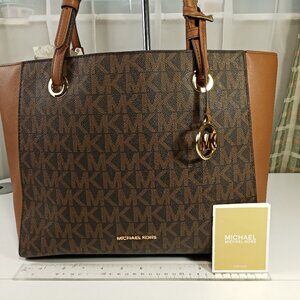 Michael Kors Walsh Large Brown Tan